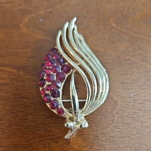 VINTAGE BROOCH